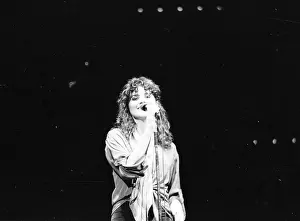 Prints of UNSPECIFIED - CIRCA 1970: Photo of Linda Ronstadt Photo by Michael Ochs Archives/Getty Images A Legend in Focus: Photo of Linda Ronstadt