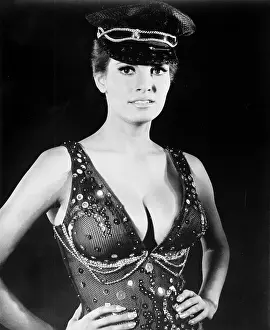 Photo of Raquel Welch