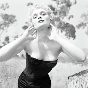 Photo of Roxanne Arlen