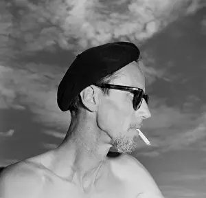 Photographer Earl Leaf