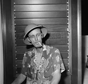 Photographer Earl Leaf
