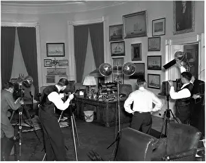 Photographing Prints: Photojournalists in the Oval Office