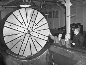 Grinding Prints: Physicists Looking at the Grinder of a Cyclotron