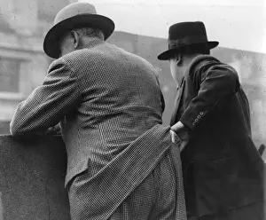 Criminal Prints: A pick pocket at work in New York, 1940