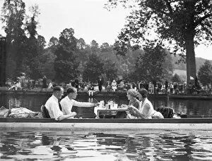 Topical Press Agency Collection: Picnic At Henley