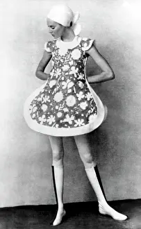 Arc0006559 Prints: Pierre Cardin Minigown