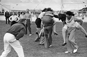 Haywood Magee Prints: Piggy Back Fight