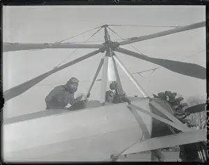 Pilots Flying a Wingless Plane