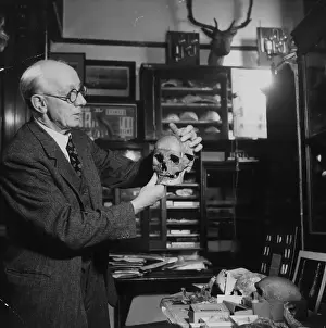 Skull Prints: Piltdown Hoax