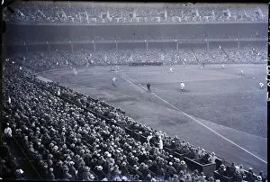 Pitcher Prints: Pitcher Pitching, Gehrig Leans Off First