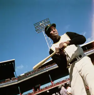 Tilt Prints: Pittsburgh Pirate Roberto Clemente in Batting Pose