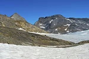 Plaine Morte glacier plateau with Mt Gletscherhorn and Mt Wildstrubel, left to right, Bernese Alps, Switzerland