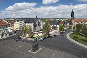 Images Dated 4th May 2012: Platz der Demokratie square with Carl August monument, at the center study center of the Duchess