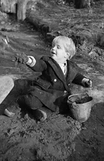 Bucket Prints: Playing In Sandpit
