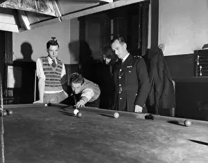 Billiards And Snooker Prints: Playing Snooker