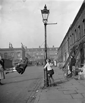 Lamppost Prints: Playing In Street