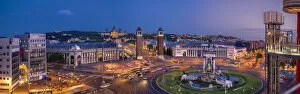 Images Dated 11th July 2016: Plaza Espana and skyline view of Barcelona at dusk