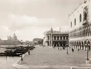 Public Square Prints: Plaza San Marco and Doge's Palace, Venice