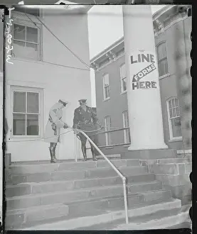 Flemington Prints: Police Adjusting Barricade for Lindbergh Trial