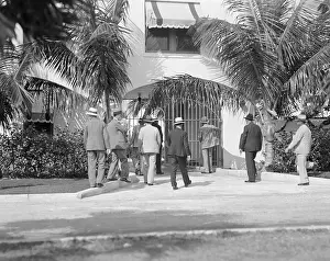 Police Raiding Home of Al Capone