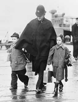 Harwich Prints: Policeman Escorting Children
