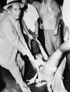 Kidnapper Prints: Policemen Carrying Richard Carpenter