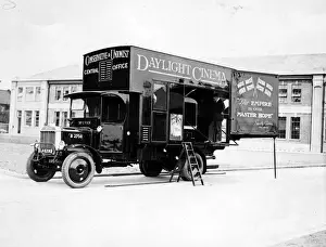 Prints of 8th June 1925: The Conservative and Unionist Central Offices begin a tour of the country with a portable cinema on wheels. (Photo by Topical Press Agency/Getty Images) Topical Press Agency Prints: Political Cinema