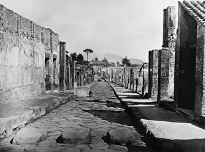 Civilisation Europe T Prints: Pompeii Street
