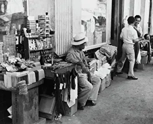 Huty25025 Prints: Ponce Vendor
