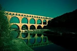 Images Dated 16th January 2012: Pont du Gard