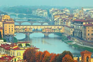 Ponte Vecchio Collection: Ponte Vecchio in Florence, Italy
