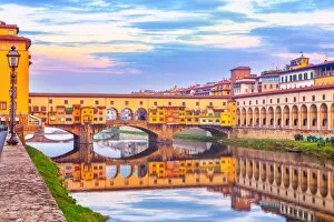 Ponte Vecchio Collection: Ponte Vecchio in Florence, Tuscany, Italy