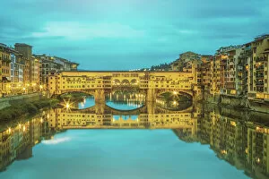 Images Dated 11th October 2014: Ponte Vecchio in Florence, Tuscany, Italy at dusk