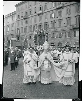 Pope Pius XIII in Procession