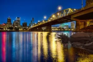 Images Dated 14th August 2011: Portland Oregon waterfront skyline at Blue Hour