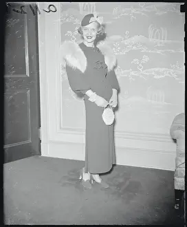 Ascot Prints: Portrait of Bette Davis