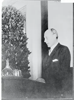 Stockholm Prints: Portrait of George Minot Giving Lecture
