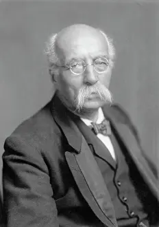 Portrait of Henri La Fontaine