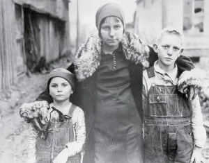 Arkansas Prints: Portrait of Hungry Children