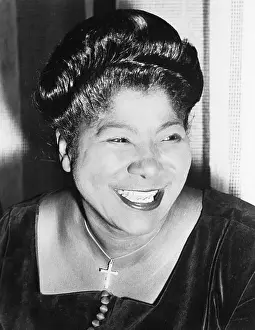Pendant Prints: Portrait Of Mahalia Jackson