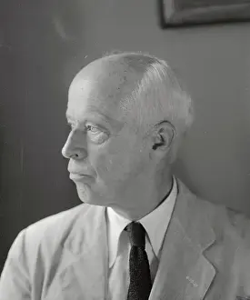 Portrait of Norman Matoon Thomas