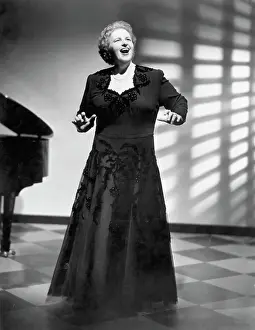 Gown Prints: Portrait Of Singer Kate Smith