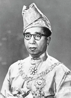 Malaysia Prints: Portrait of Sultan Ismail Nasiruddin Shah