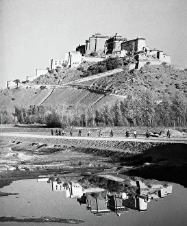 Lhasa Prints: The Potala Palace in Tibet