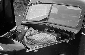 Luggage Prints: Hundred Pound Car