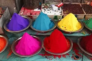 Karnataka Gallery: Powdered pigments, Devaraja Market, Mysore, Karnataka, South India, India, South Asia, Asia