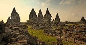 Images Dated 8th December 2012: Prambanan Temple
