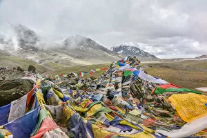Images Dated 18th July 2016: Prayer flag at Lachung la pass on Leh-Manali Highway, india