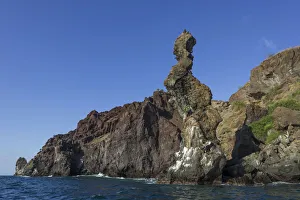 Images Dated 23rd December 2012: Praying Monk rock formation at the lava coast, San Salvador Island, Galapagos Islands, Ecuador