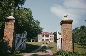 1800s Prints: A Pre Civil War Plantation House
